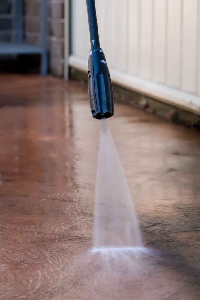 backyard high pressure washing